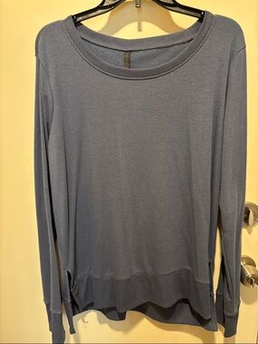 GAIAM Light Blue Long-Sleeve Scoop Neck Pullover